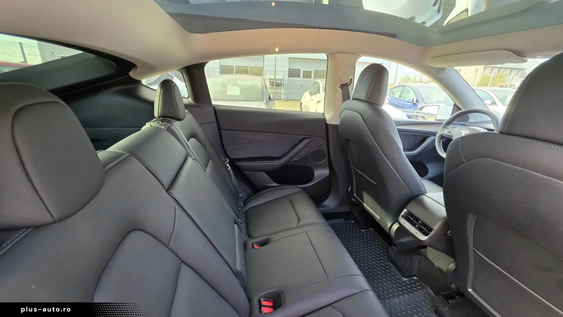 TESLA MODEL Y Max Range Dual AWD
