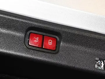 Mercedes-Benz EQE 43 AMG 4M Premium  Hyperscr PANO HUD