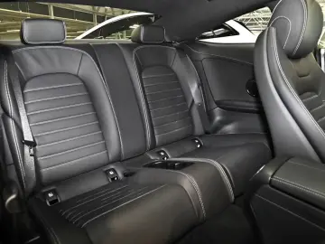 Mercedes-Benz C 300 Coupé AMG Sport NIGHT ACC PANO