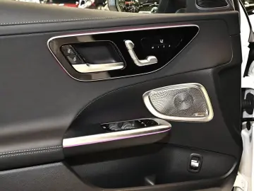 Mercedes-Benz C 300 de T AMG Sport Premium NIGHT HUD LED 360