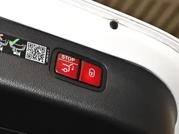 Mercedes-Benz C 300 de T AMG Sport Premium NIGHT HUD LED 360