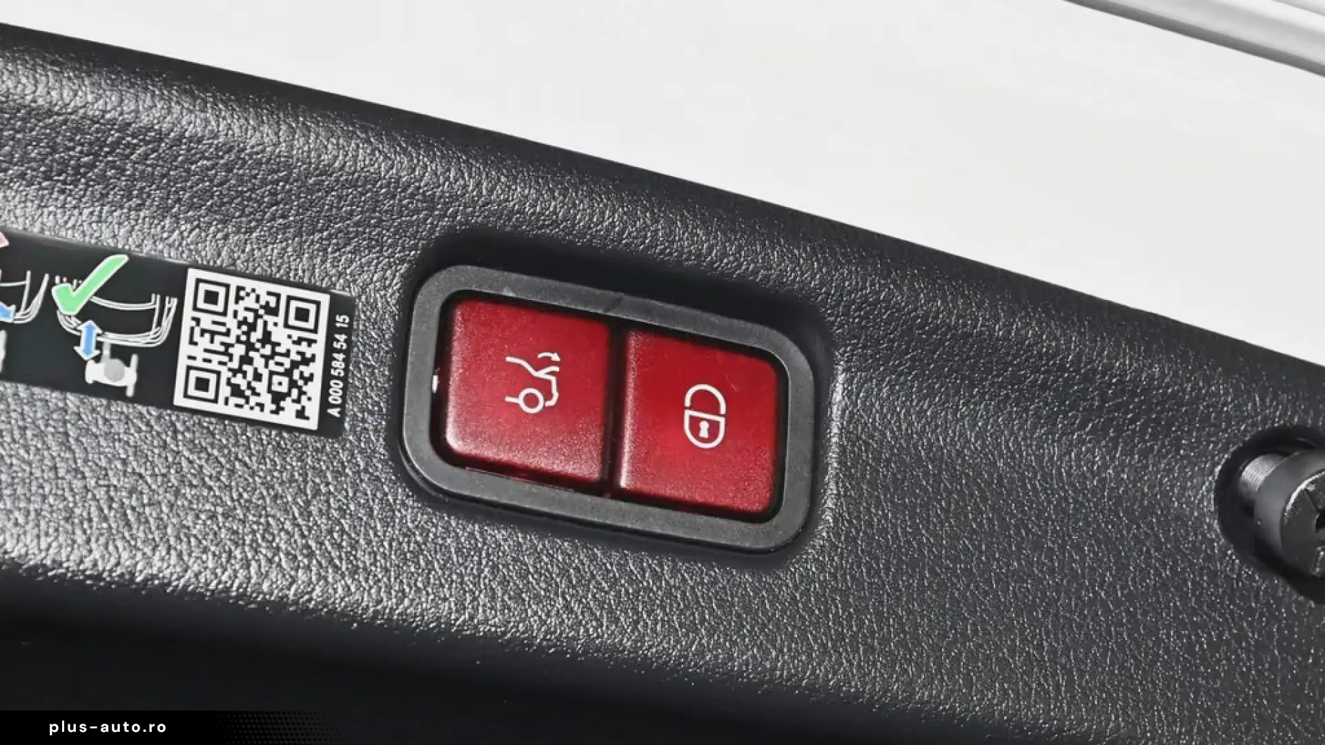 Mercedes-Benz C 300 e AMG Sport Premium LED Kamera Keyless