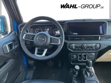 JEEP Wrangler Sahara 2.0l T-GDI 200 kW (272 PS) 4x4 A