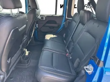 JEEP Wrangler Sahara 2.0l T-GDI 200 kW (272 PS) 4x4 A