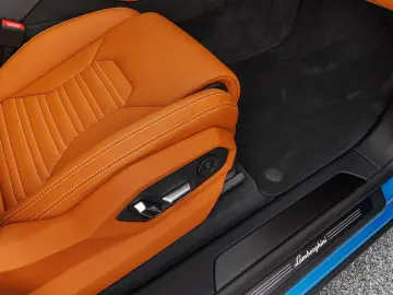 Lamborghini Urus SE   Blu Arione  Classico Garantie 06.2029
