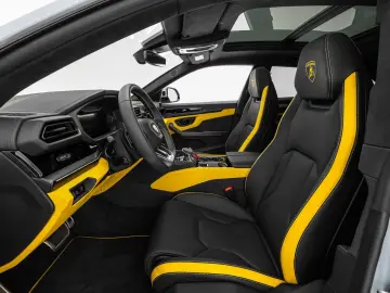 Lamborghini Urus SE Selezione Garantie 05.2028