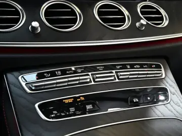 Mercedes-Benz E 53 AMG 4M  Vmax NIGHT PANO