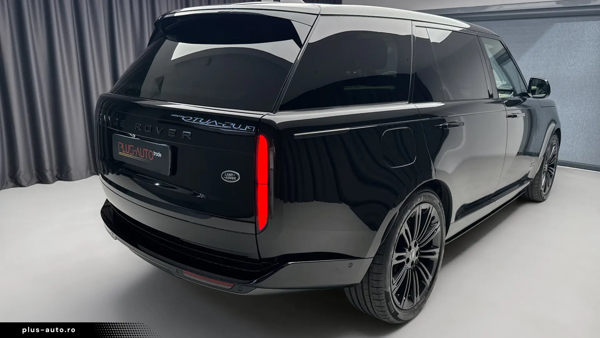 Land Rover Range Rover Autobiography 4.4 - 530 cp - 7 locuri