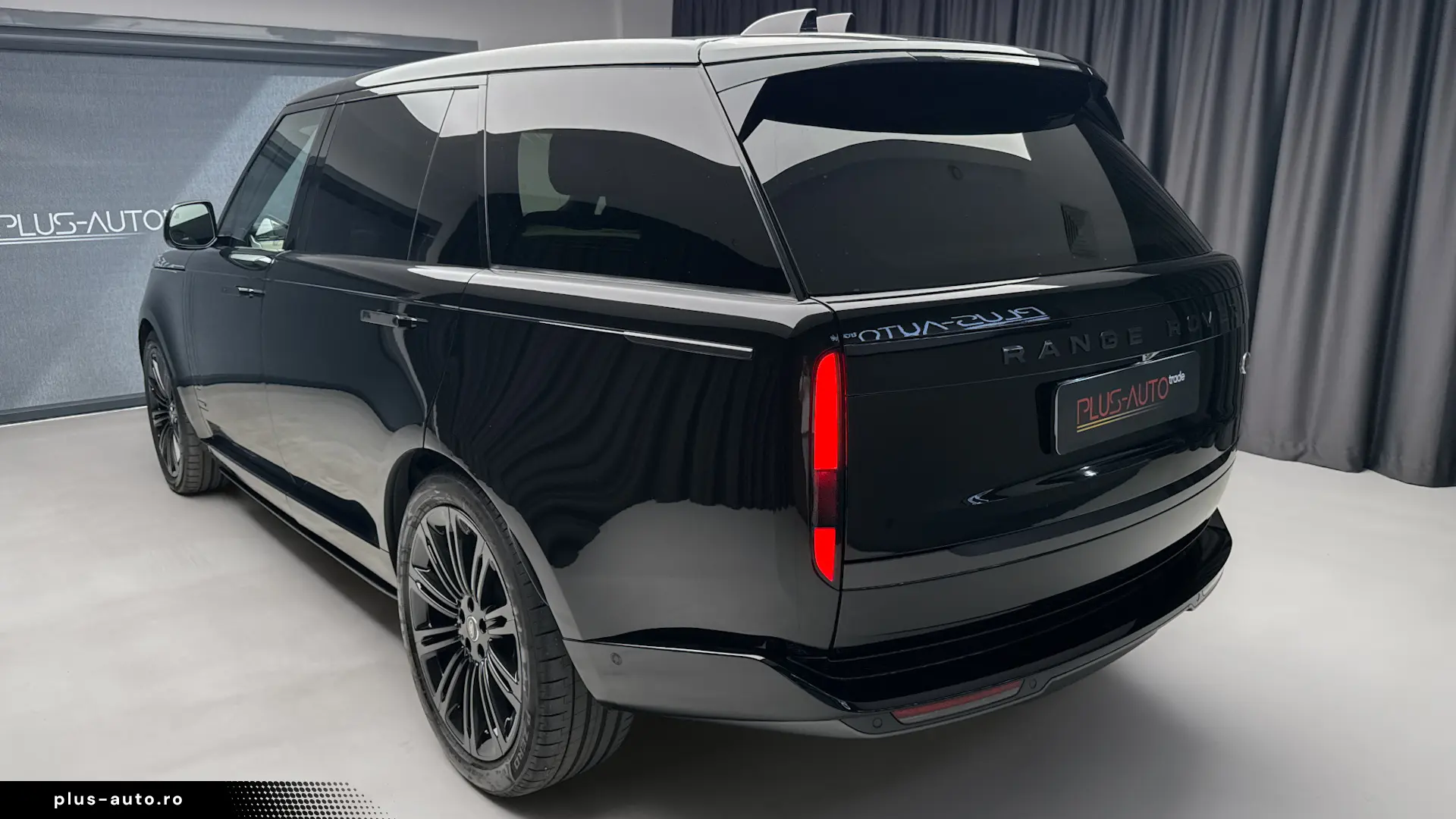 Land Rover Range Rover Autobiography 4.4 - 530 cp - 7 locuri