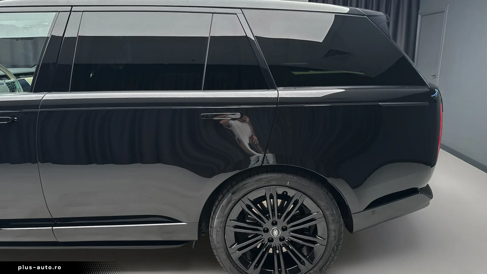 Land Rover Range Rover Autobiography 4.4 - 530 cp - 7 locuri