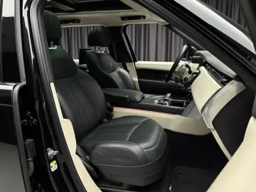 Land Rover Range Rover Autobiography 4.4 - 530 cp - 7 locuri