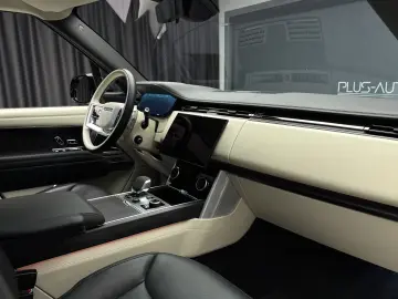 Land Rover Range Rover Autobiography 4.4 - 530 cp - 7 locuri