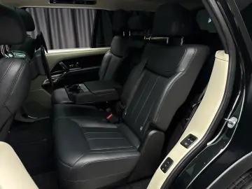 Land Rover Range Rover Autobiography 4.4 - 530 cp - 7 locuri