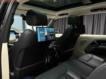 Land Rover Range Rover Autobiography 4.4 - 530 cp - 7 locuri