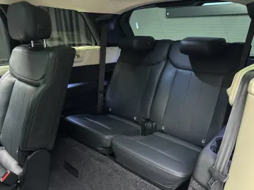 Land Rover Range Rover Autobiography 4.4 - 530 cp - 7 locuri