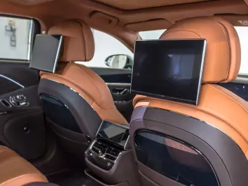Bentley Continental Flying Spur_Mulliner_V8