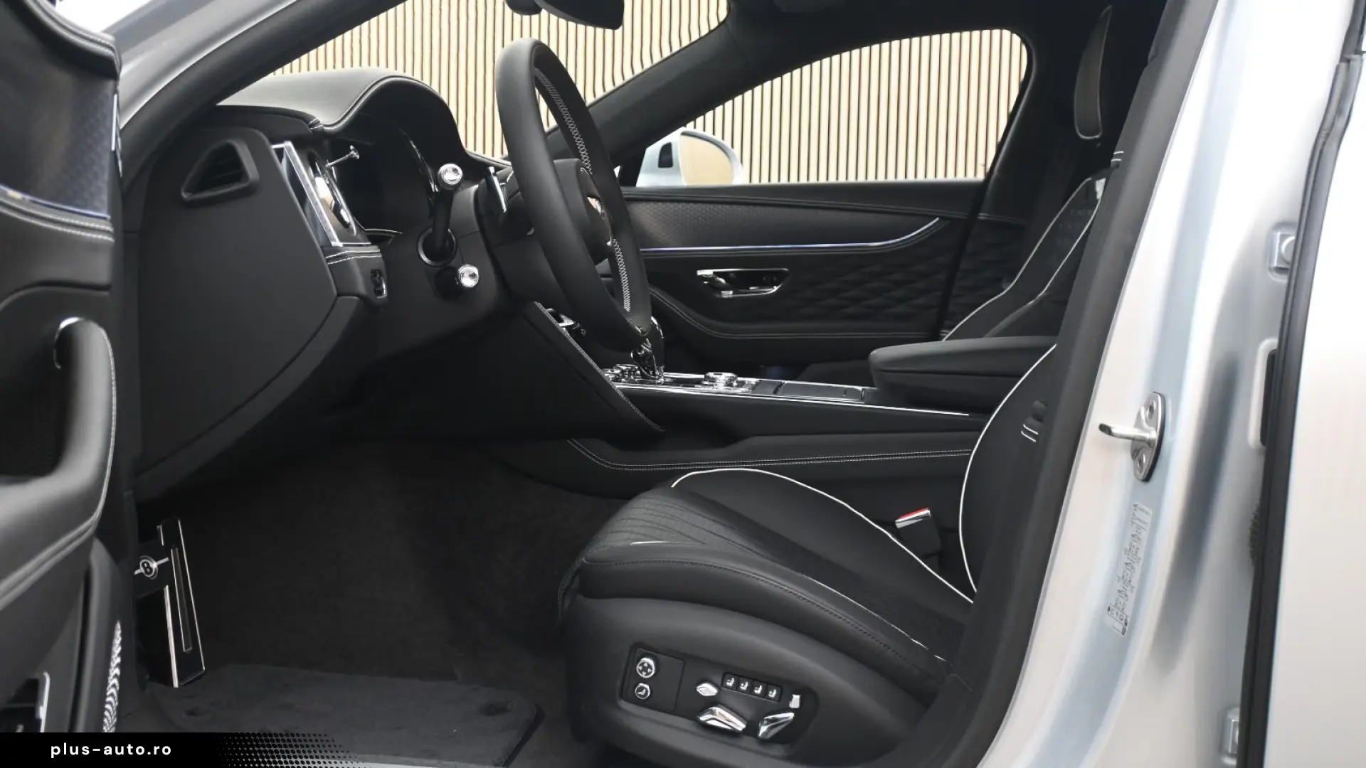 Bentley Continental Flying Spur_Azure