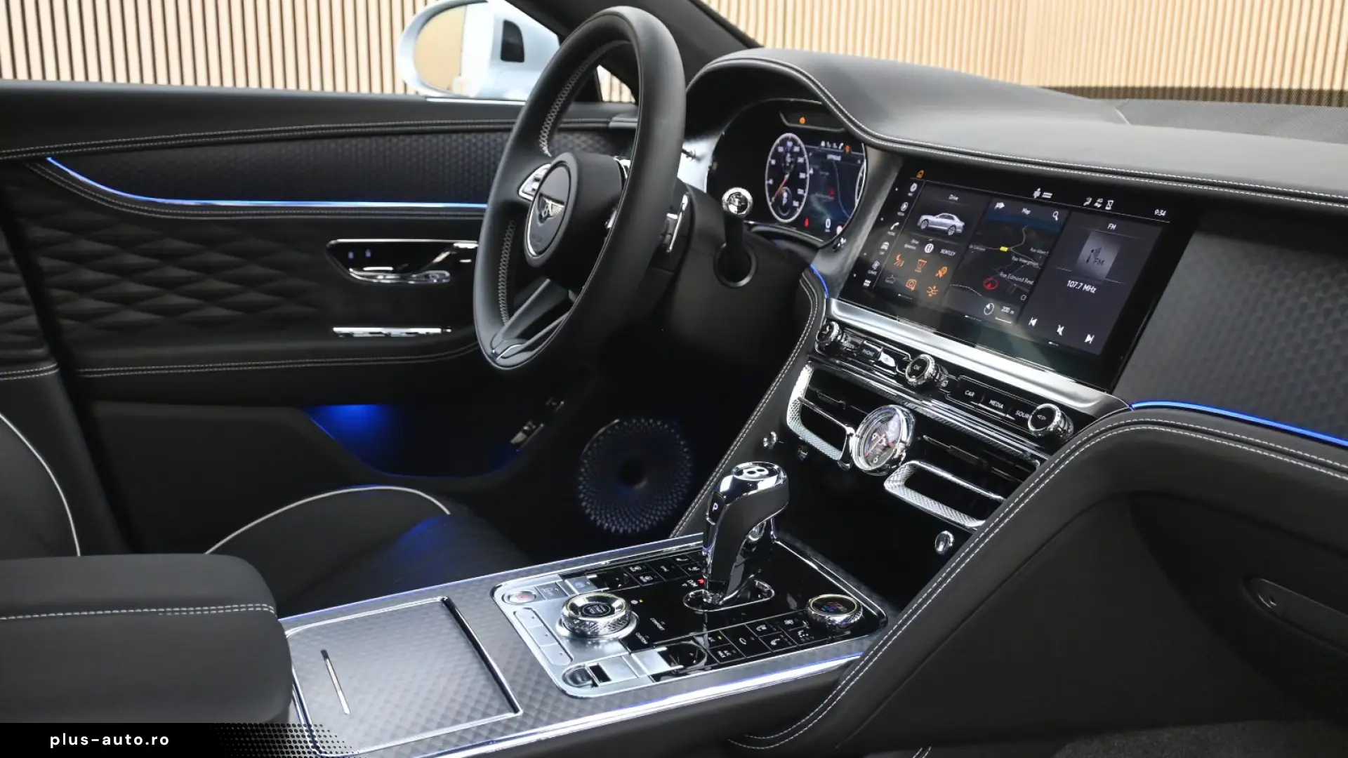 Bentley Continental Flying Spur_Azure