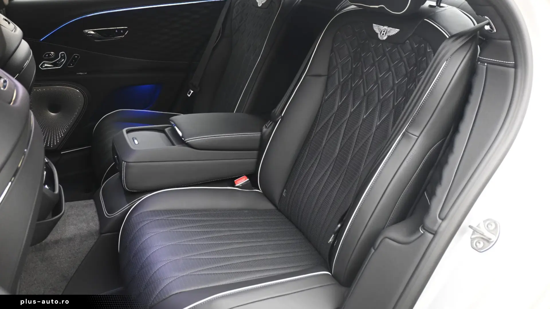 Bentley Continental Flying Spur_Azure