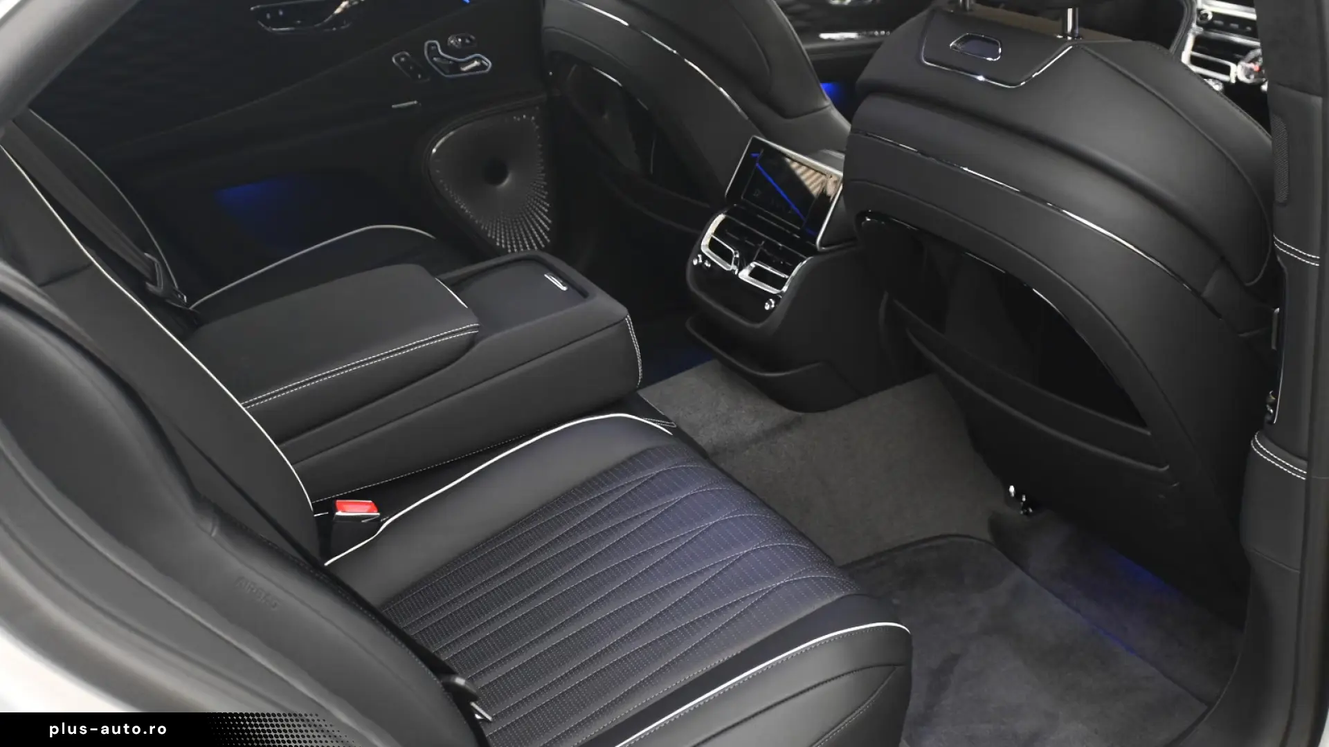 Bentley Continental Flying Spur_Azure