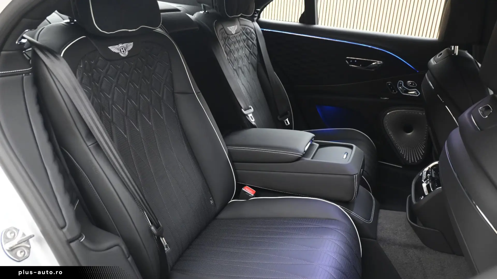 Bentley Continental Flying Spur_Azure
