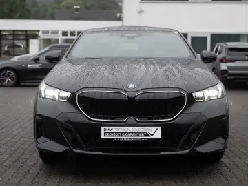 BMW 530e xDrive M Sport Pro_360_Pano_HUD_ACC