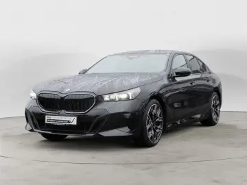 BMW 530e xDrive M Sport Pro_360_Pano_HUD_ACC