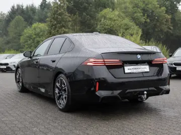 BMW 530e xDrive M Sport Pro_360_Pano_HUD_ACC