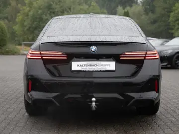 BMW 530e xDrive M Sport Pro_360_Pano_HUD_ACC