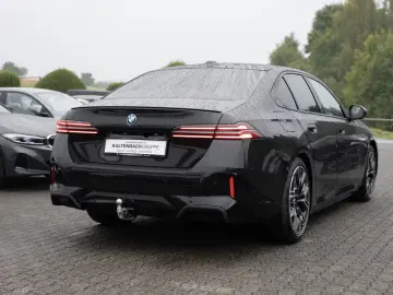 BMW 530e xDrive M Sport Pro_360_Pano_HUD_ACC