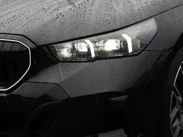 BMW 530e xDrive M Sport Pro_360_Pano_HUD_ACC
