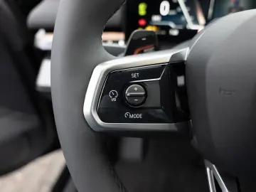 BMW 530e xDrive M Sport Pro_360_Pano_HUD_ACC
