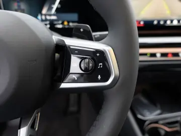 BMW 530e xDrive M Sport Pro_360_Pano_HUD_ACC