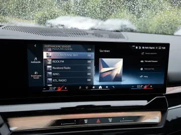 BMW 530e xDrive M Sport Pro_360_Pano_HUD_ACC