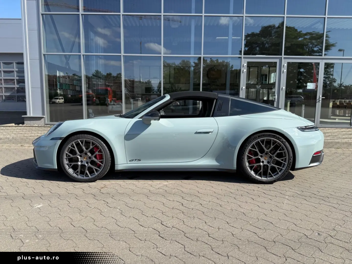 PORSCHE 911 992.2 TARGA 4 GTS  CLUBLEDER  CARBON EXT.