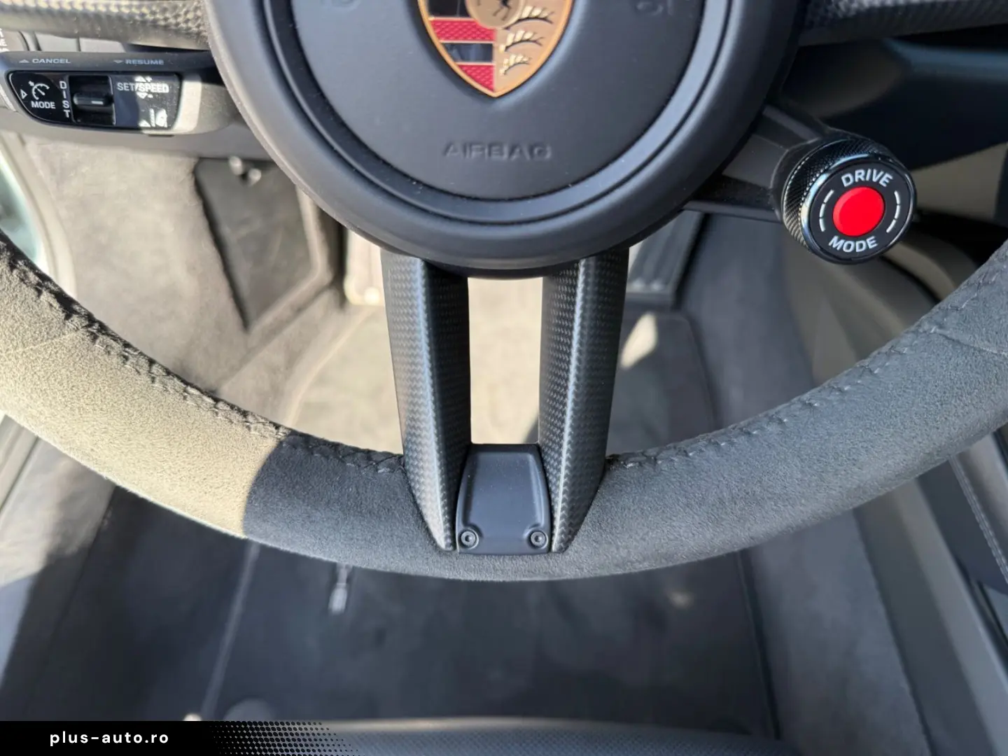 PORSCHE 911 992.2 TARGA 4 GTS  CLUBLEDER  CARBON EXT.