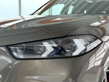 BMW X5 40d xDrive M Sport-AHK Pano ACC B&W 360 HUD