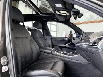 BMW X5 40d xDrive M Sport-AHK Pano ACC B&W 360 HUD