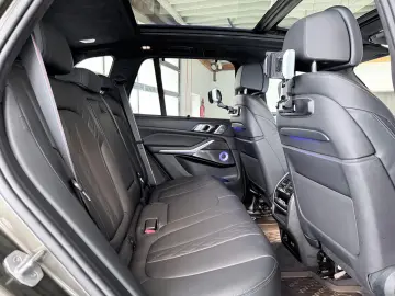 BMW X5 40d xDrive M Sport-AHK Pano ACC B&W 360 HUD