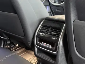 BMW X5 40d xDrive M Sport-AHK Pano ACC B&W 360 HUD