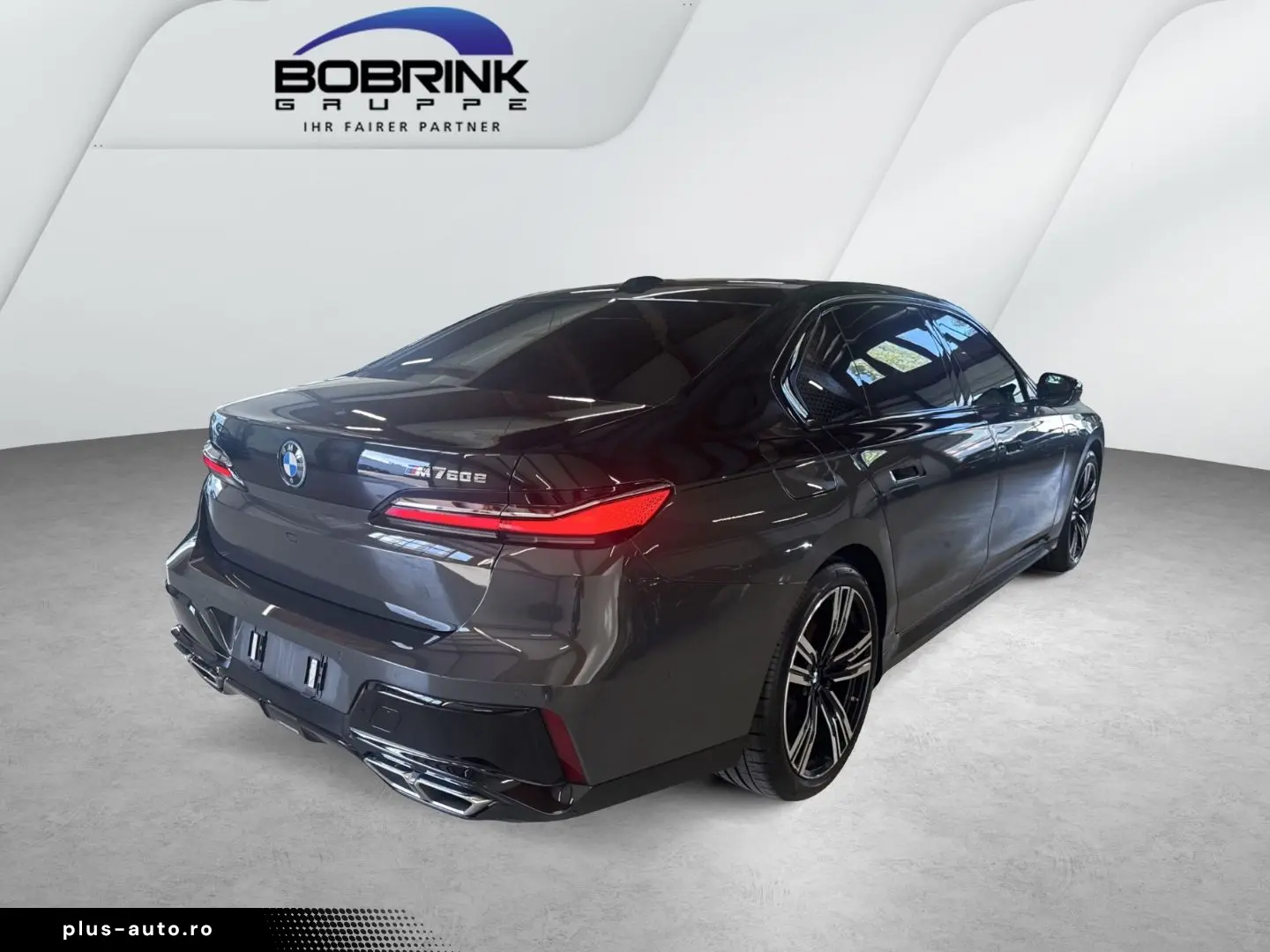 BMW M760 e xDrive Hybrid Pano RFK PDC Surround View