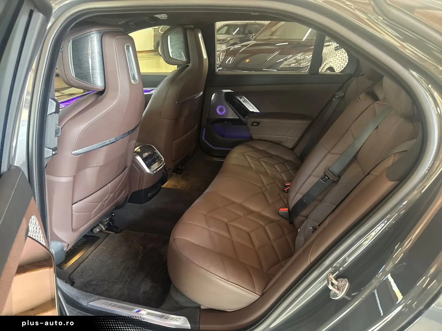 BMW M760 e xDrive Hybrid Pano RFK PDC Surround View