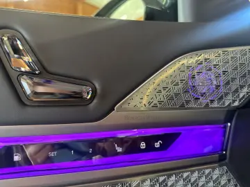 BMW M760 e xDrive Hybrid Pano RFK PDC Surround View