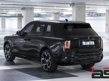 ROLLS ROYCE Cullinan BlackBadge Series II Starlight Bespoke