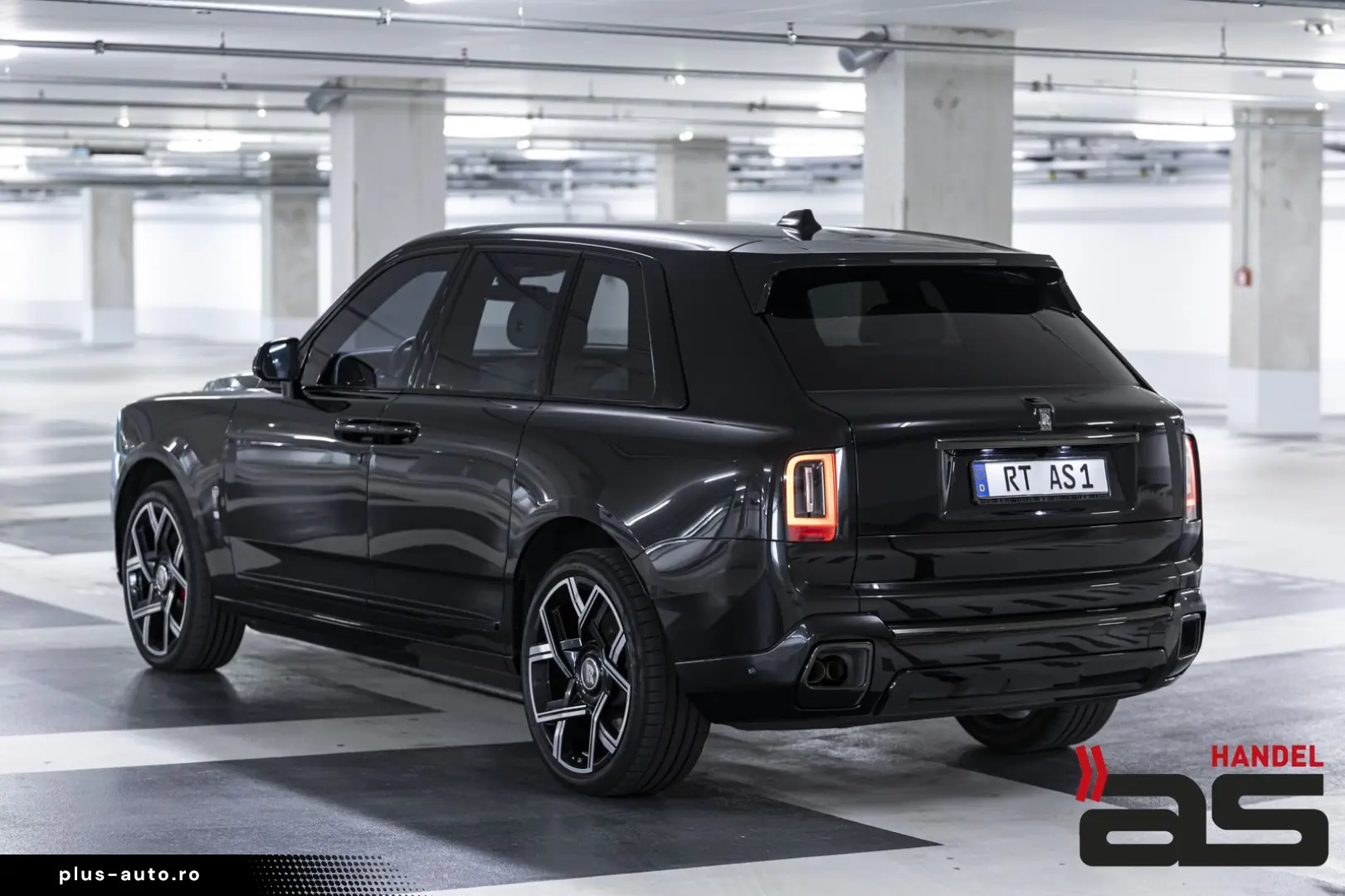 ROLLS ROYCE Cullinan BlackBadge Series II Starlight Bespoke