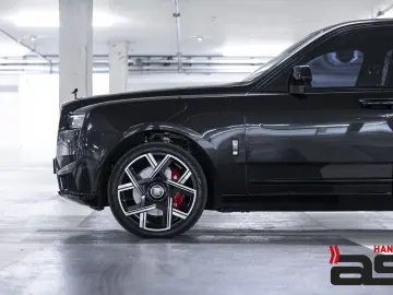 ROLLS ROYCE Cullinan BlackBadge Series II Starlight Bespoke