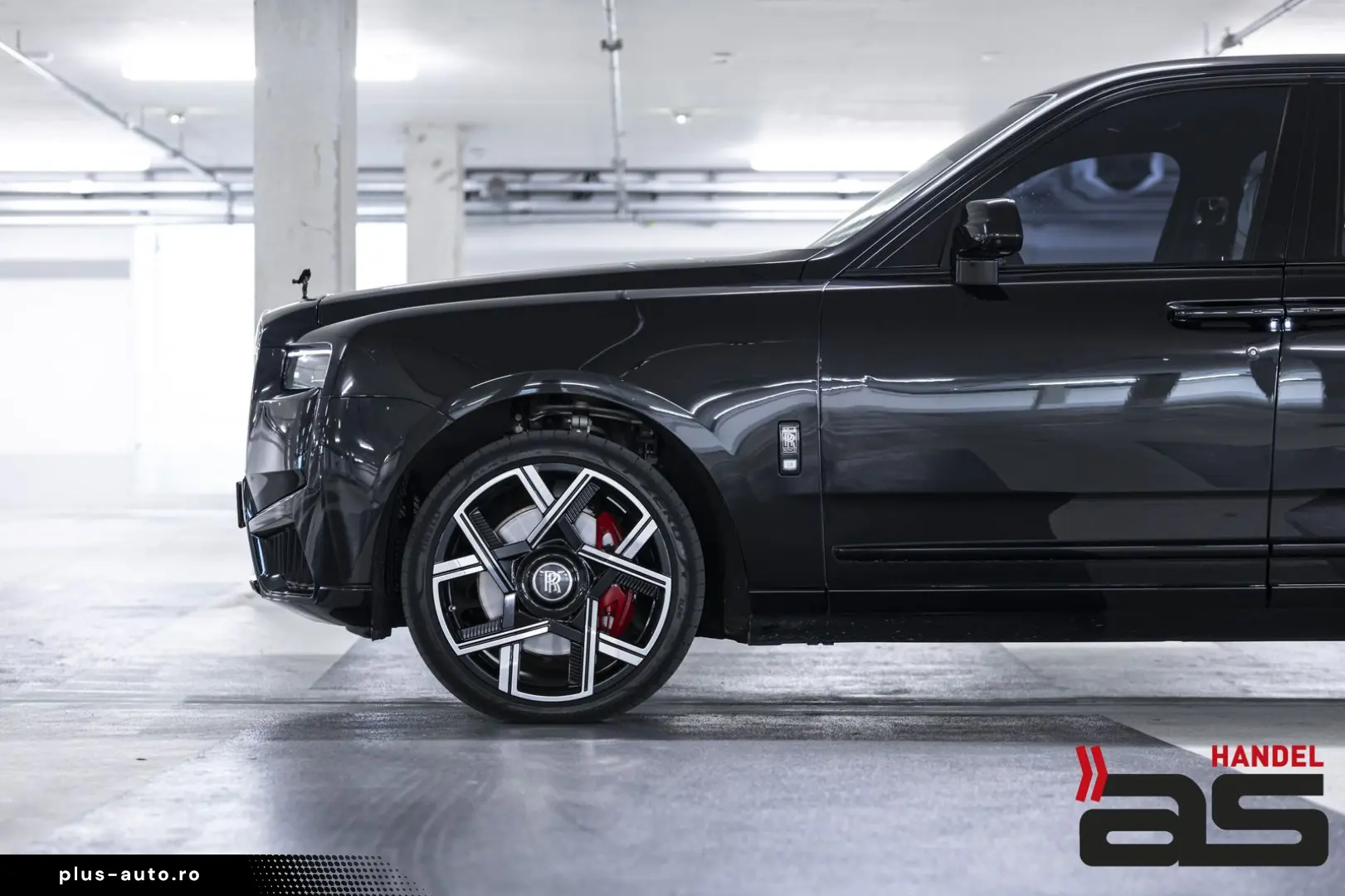 ROLLS ROYCE Cullinan BlackBadge Series II Starlight Bespoke