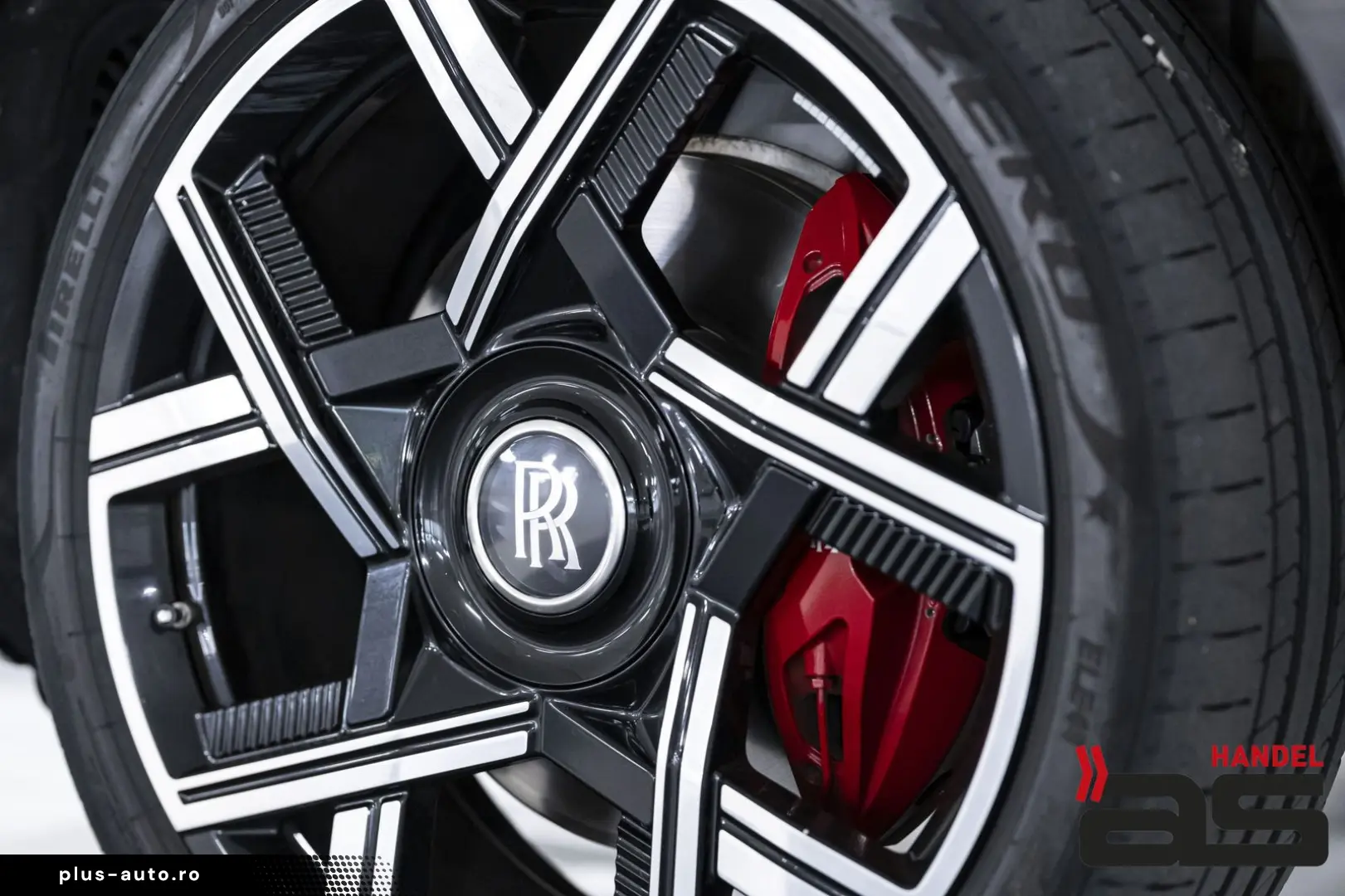 ROLLS ROYCE Cullinan BlackBadge Series II Starlight Bespoke