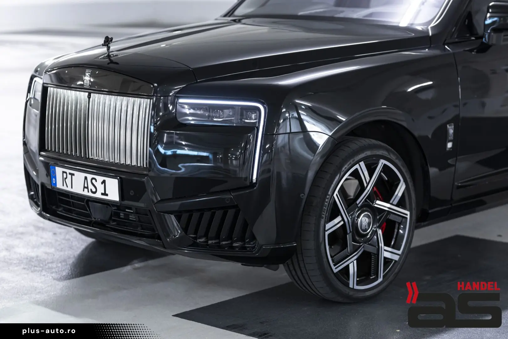ROLLS ROYCE Cullinan BlackBadge Series II Starlight Bespoke