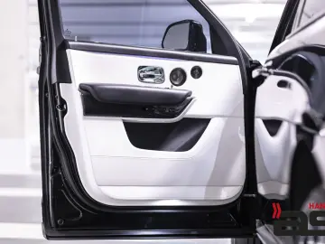 ROLLS ROYCE Cullinan BlackBadge Series II Starlight Bespoke